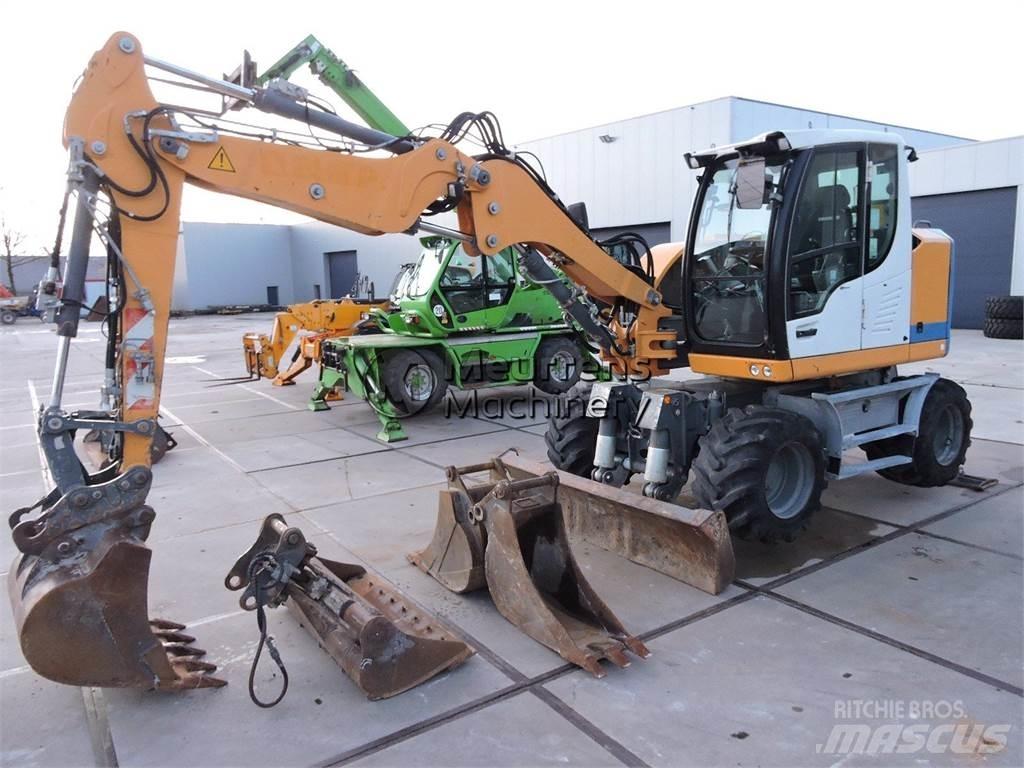 Liebherr A910 Lastik tekerli ekskavatörler