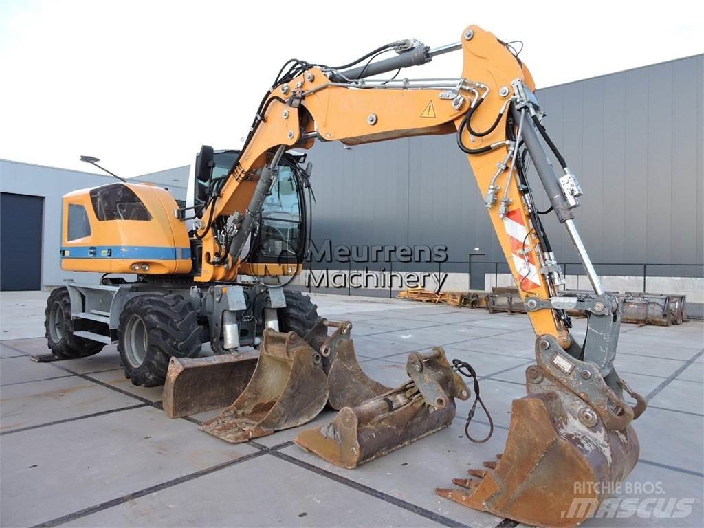Liebherr A910 Lastik tekerli ekskavatörler
