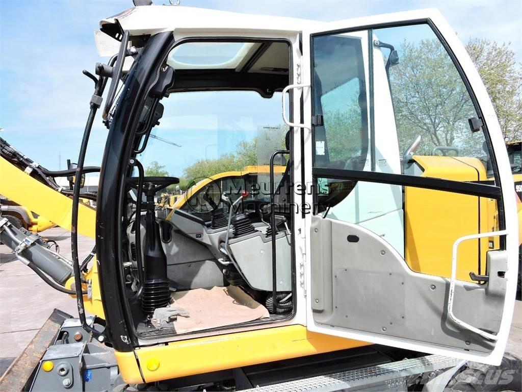 Liebherr A910 Lastik tekerli ekskavatörler