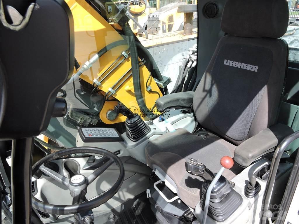 Liebherr A918 Lastik tekerli ekskavatörler