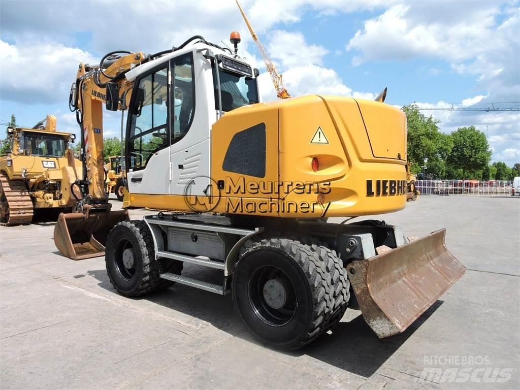 Liebherr A918 Lastik tekerli ekskavatörler