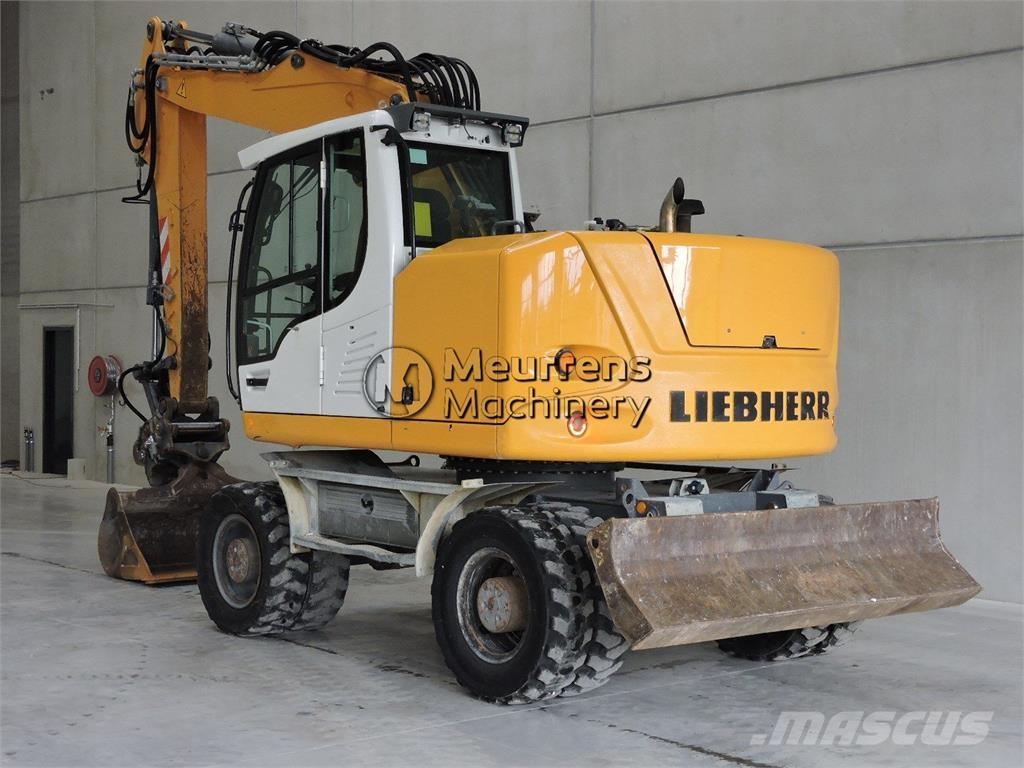 Liebherr A918 Lastik tekerli ekskavatörler