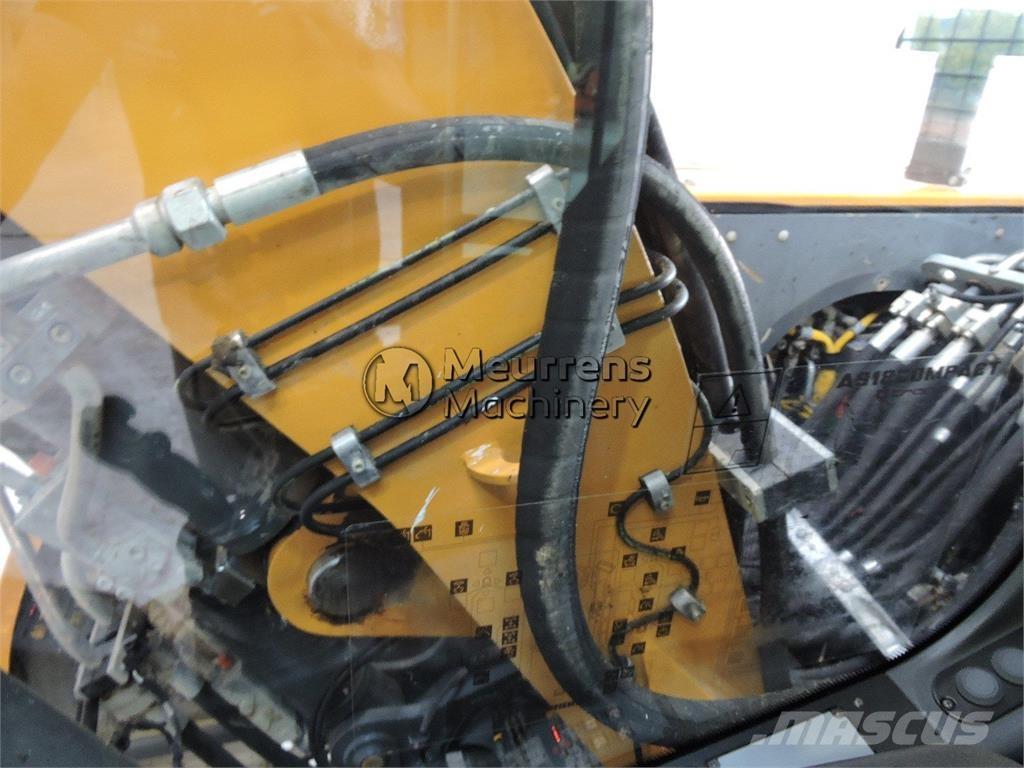 Liebherr A918 Lastik tekerli ekskavatörler