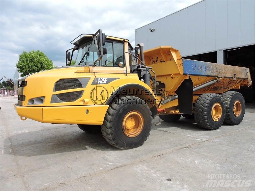 Volvo A25F Belden kirma kaya kamyonu