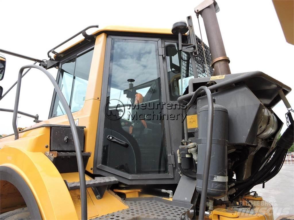 Volvo A25F Belden kirma kaya kamyonu