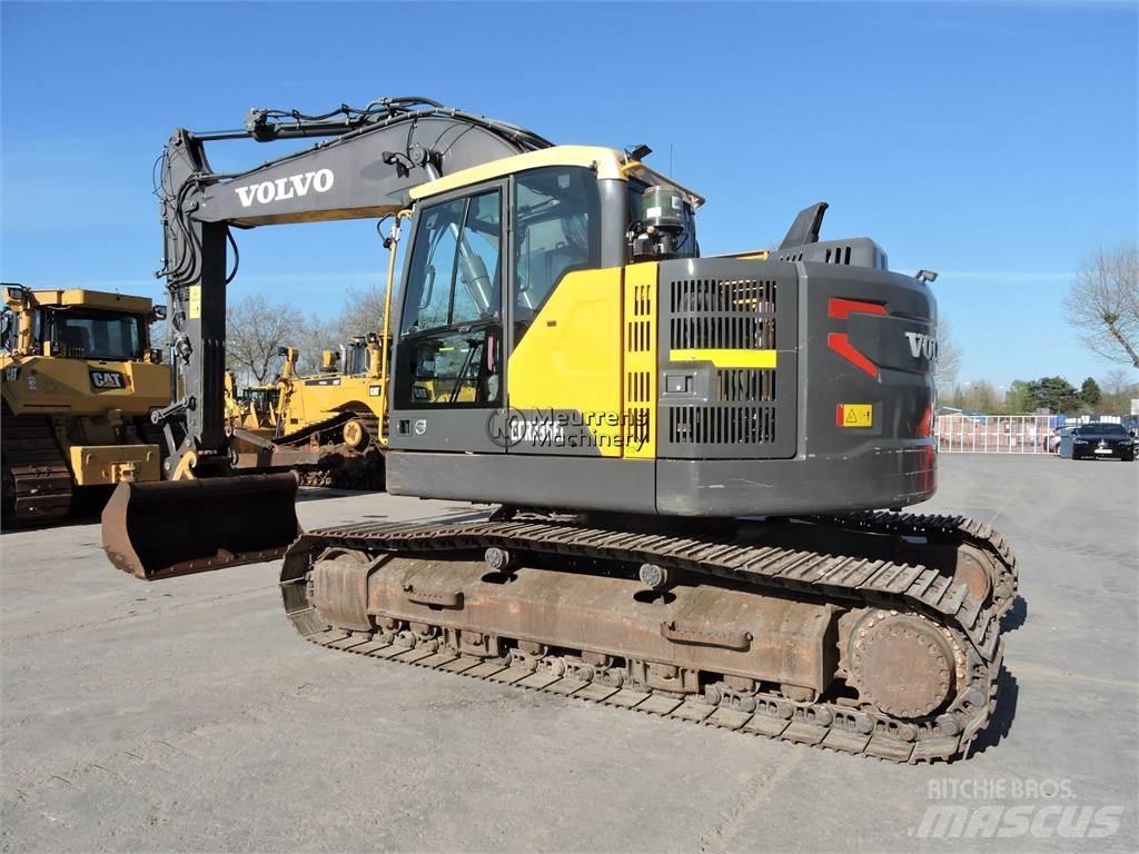 Volvo ECR235EL Paletli ekskavatörler