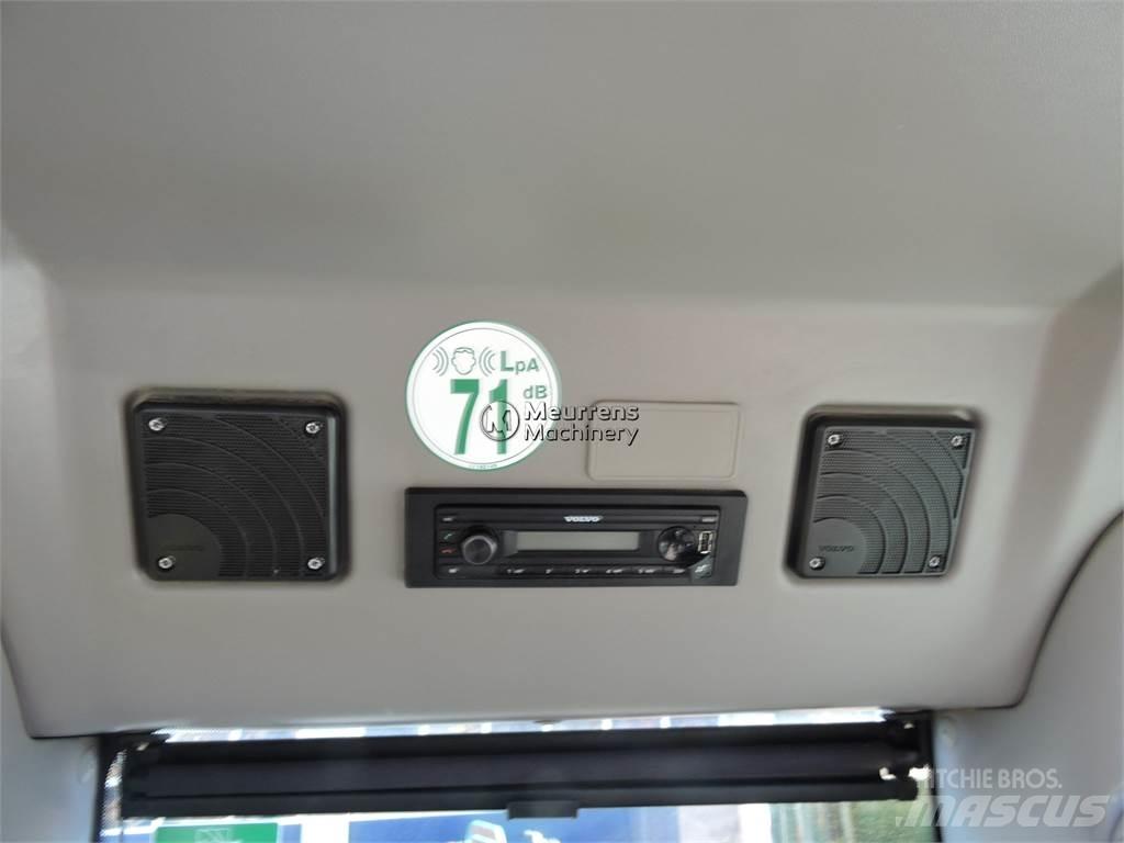 Volvo ECR235EL Paletli ekskavatörler