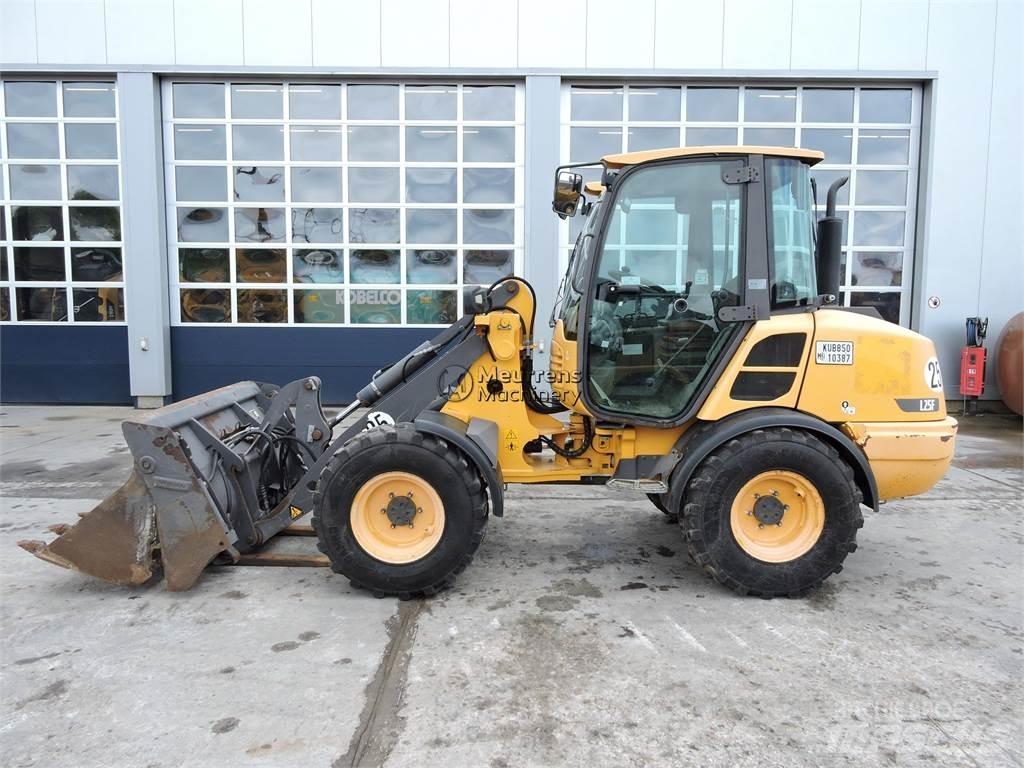 Volvo L25F + FORK Tekerlekli yükleyiciler