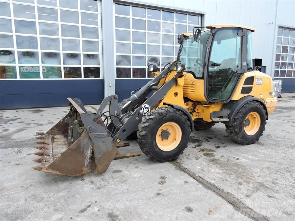 Volvo L25F + FORK Tekerlekli yükleyiciler