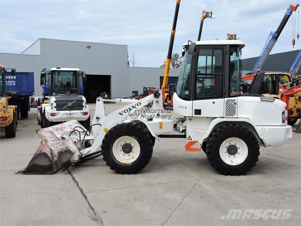 Volvo L30G + FORK Tekerlekli yükleyiciler