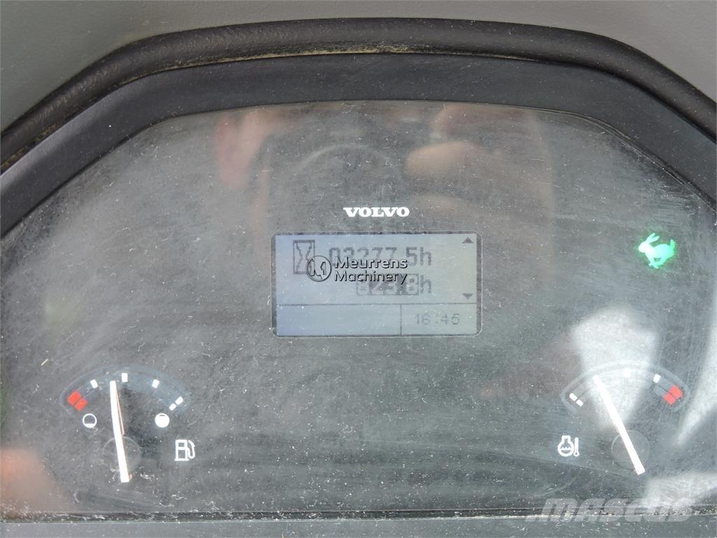 Volvo L30G + FORK Tekerlekli yükleyiciler