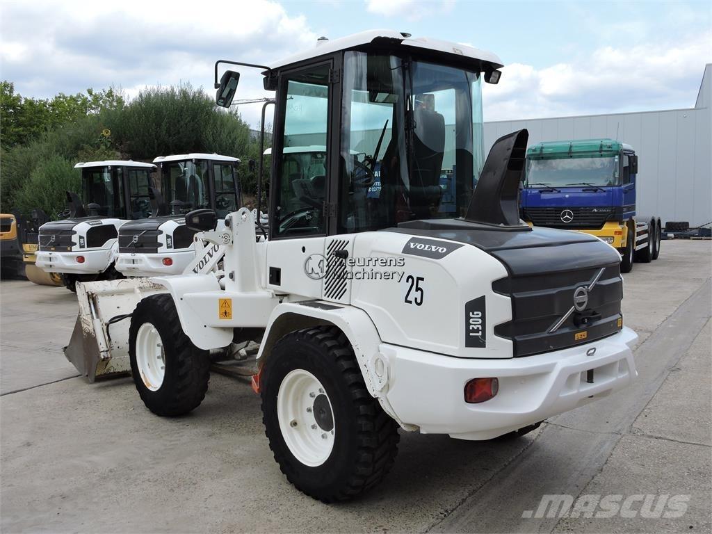 Volvo L30G + FORK Tekerlekli yükleyiciler