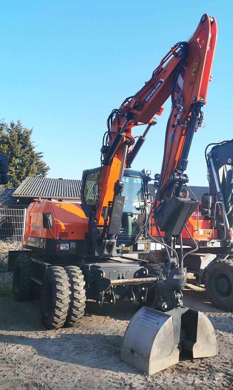 Develon DX 100 W-7 Lastik tekerli ekskavatörler