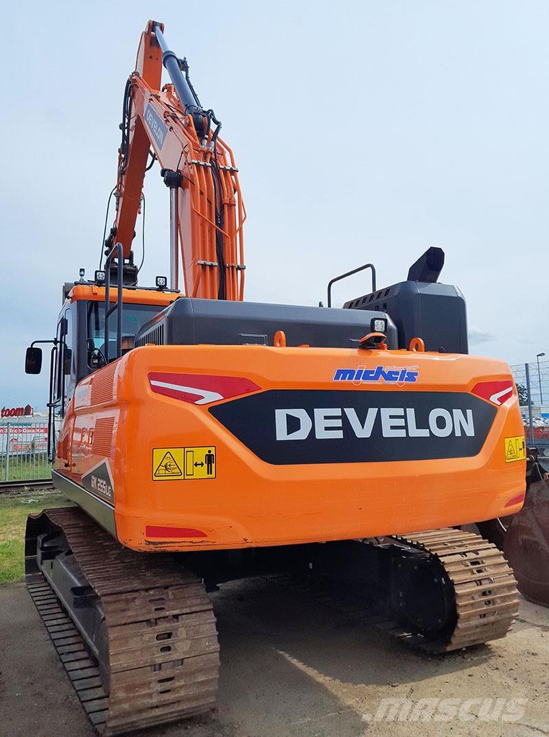 Develon DX 225 LC-7 Paletli ekskavatörler