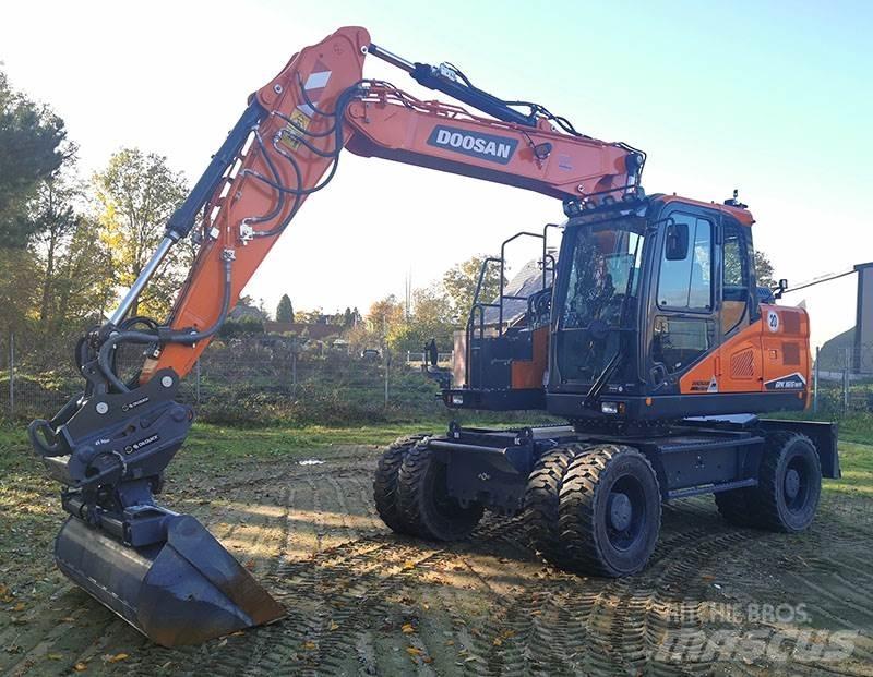 Doosan DX 165 WR-7 Lastik tekerli ekskavatörler