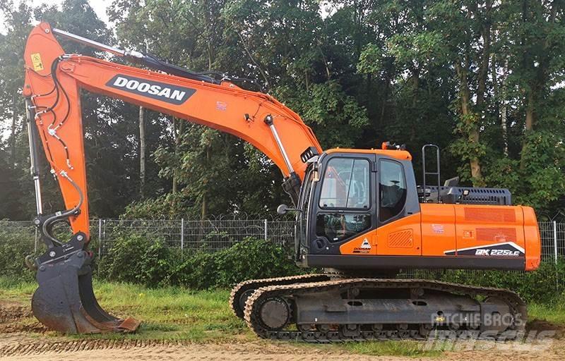 Doosan DX 225 LC-7 Paletli ekskavatörler
