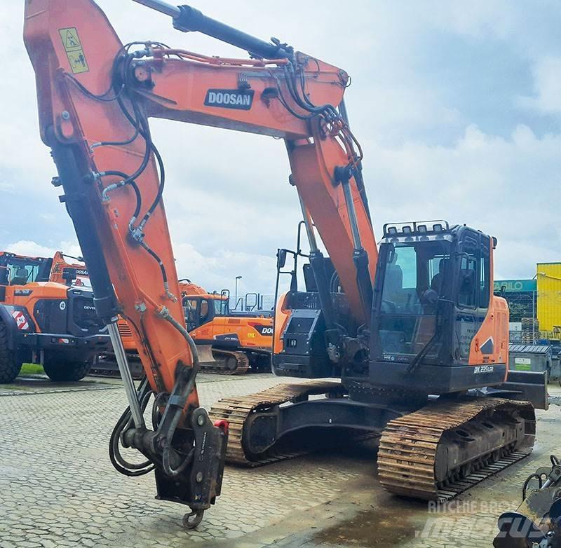 Doosan DX 235 LCR-7 Paletli ekskavatörler