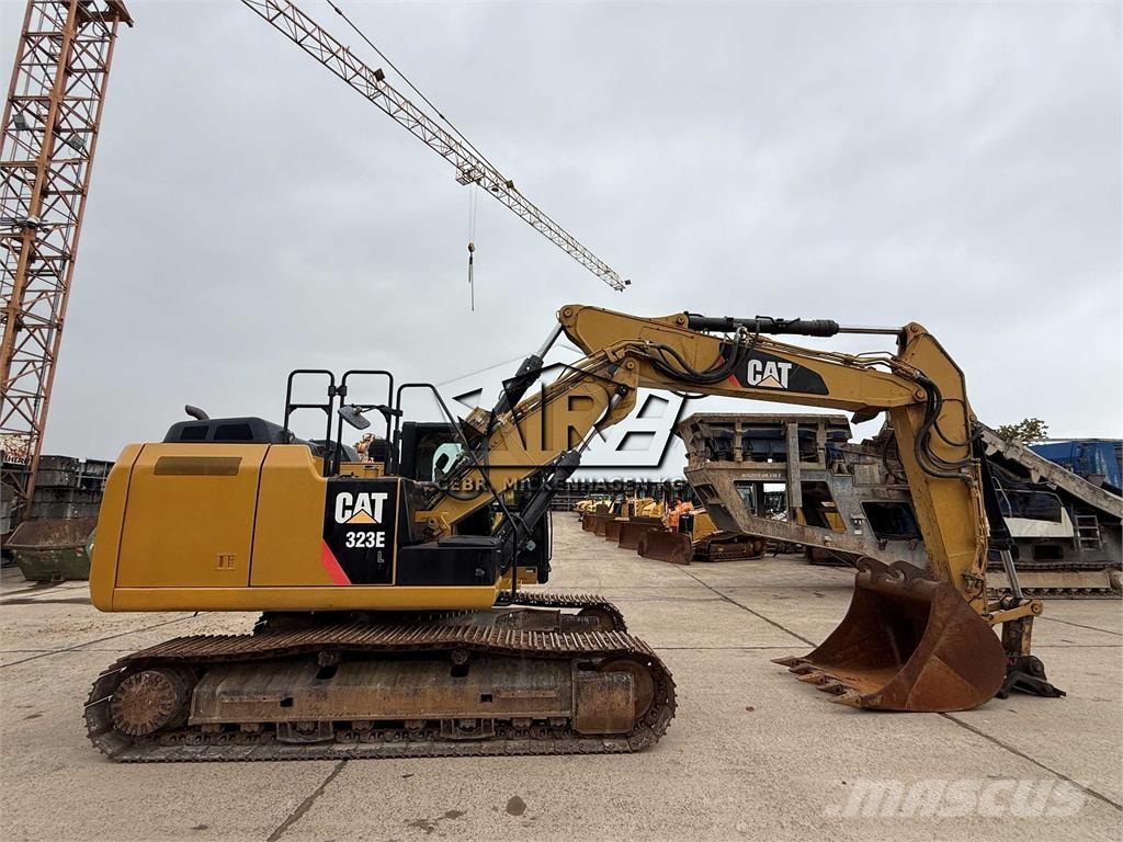 CAT 323 EL Paletli ekskavatörler