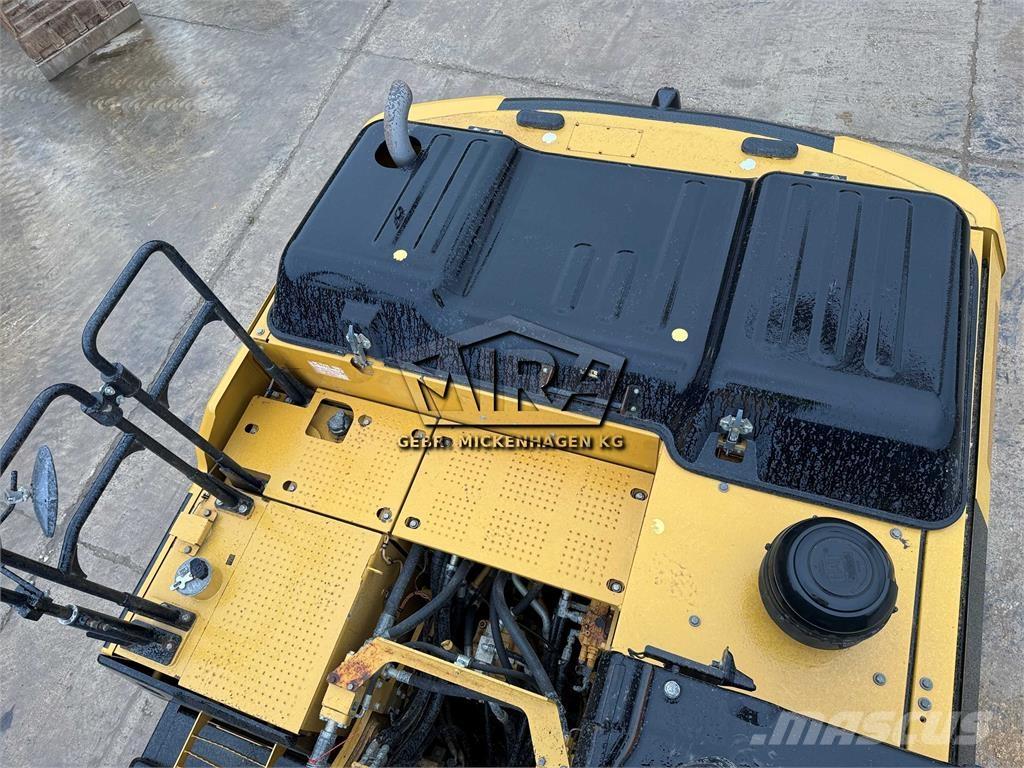CAT 323 EL Paletli ekskavatörler