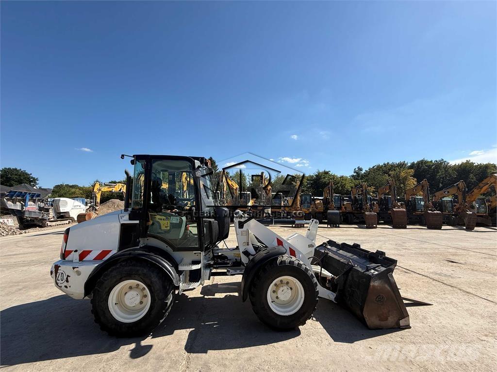 CAT 908 M Tekerlekli yükleyiciler