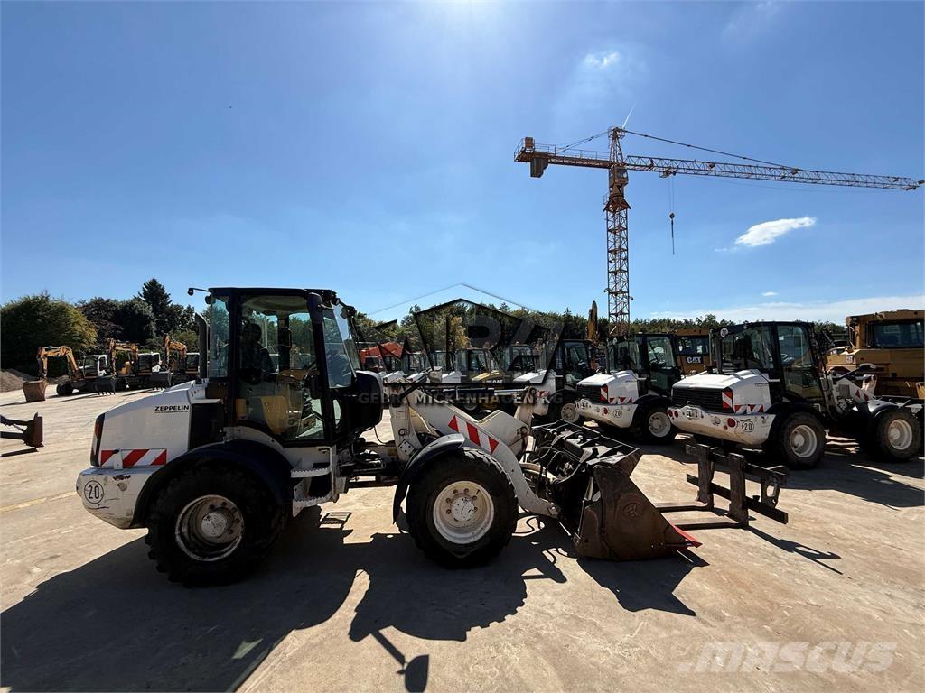 CAT 908 M Tekerlekli yükleyiciler