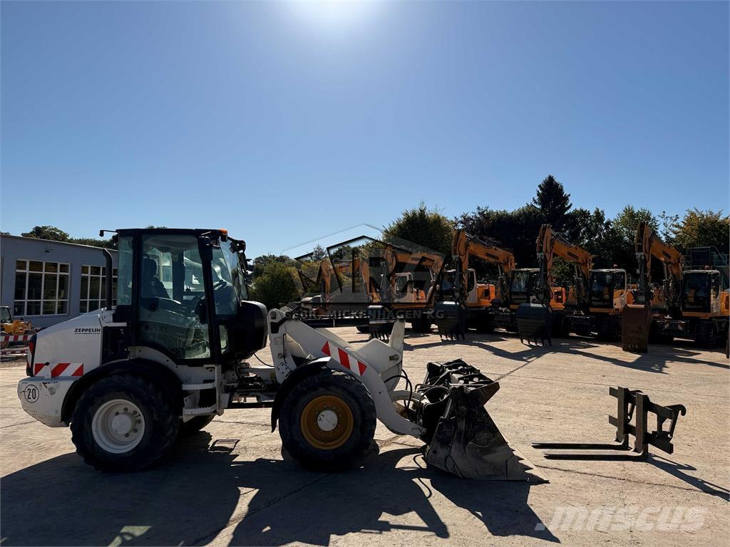 CAT 908 M Tekerlekli yükleyiciler