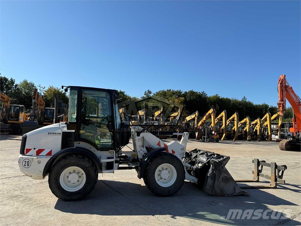 CAT 908 M Tekerlekli yükleyiciler