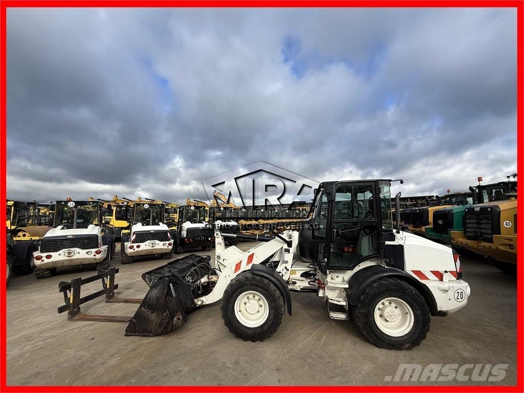 CAT 908M Tekerlekli yükleyiciler