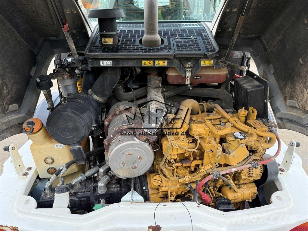CAT 908M Tekerlekli yükleyiciler