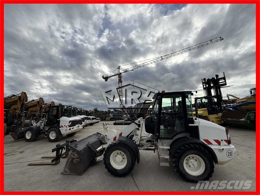 CAT 908M Tekerlekli yükleyiciler