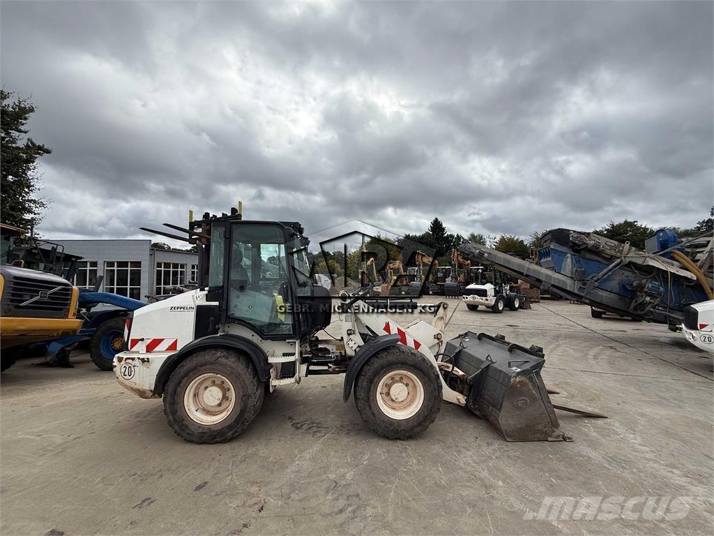 CAT 908M Tekerlekli yükleyiciler