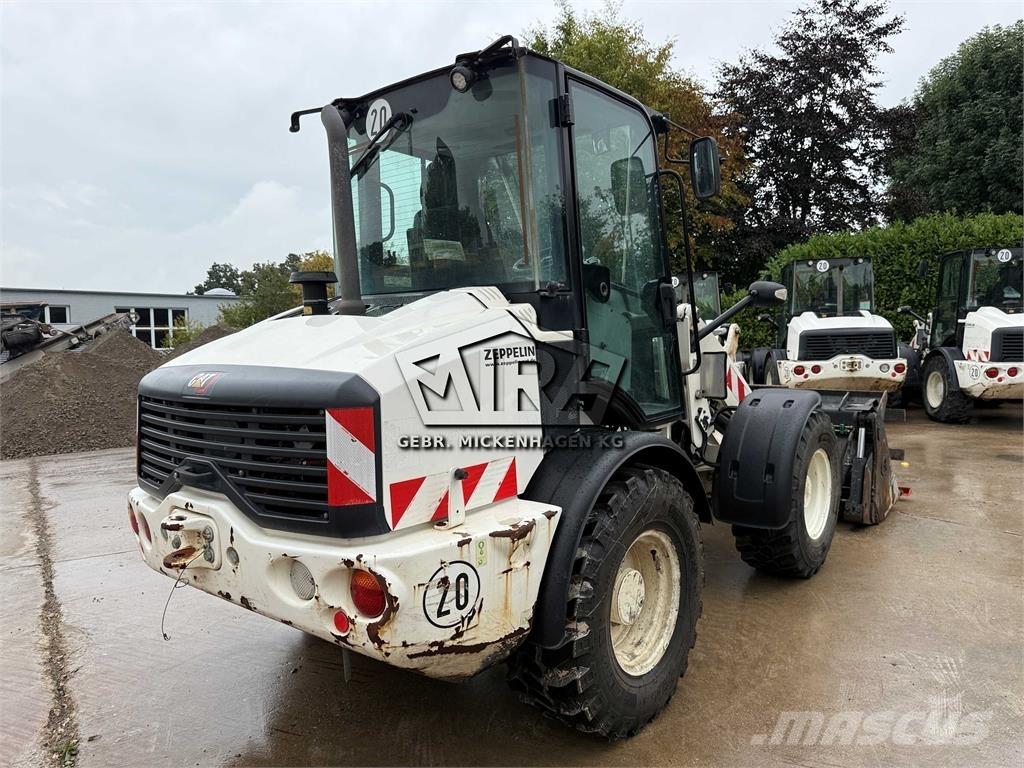 CAT 908M Tekerlekli yükleyiciler