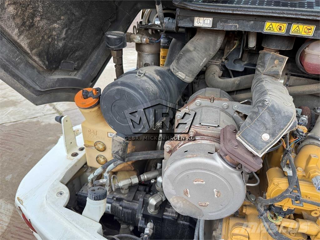 CAT 908M Tekerlekli yükleyiciler