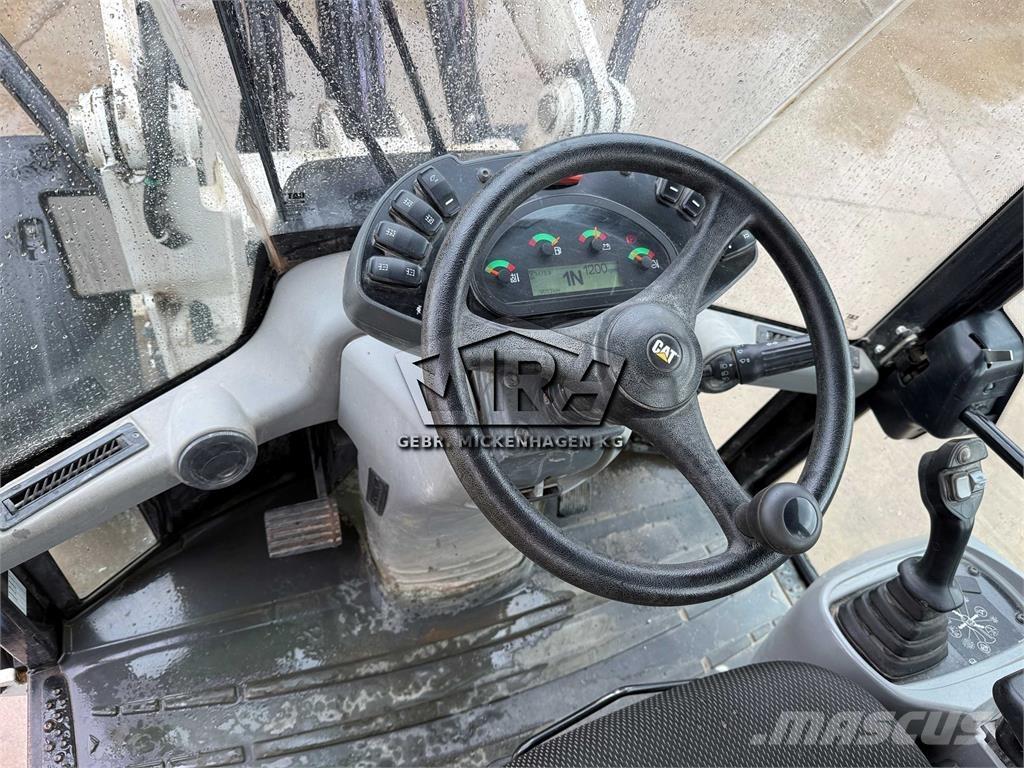 CAT 908M Tekerlekli yükleyiciler