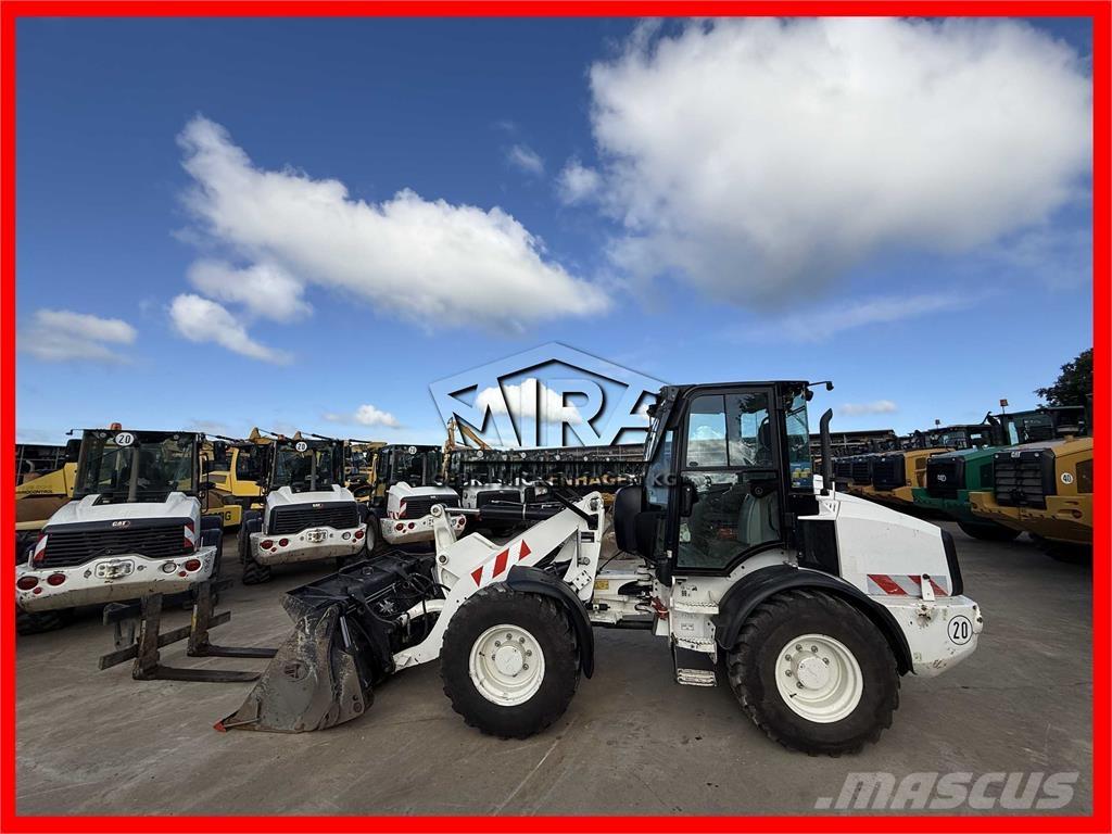 CAT 908M Tekerlekli yükleyiciler