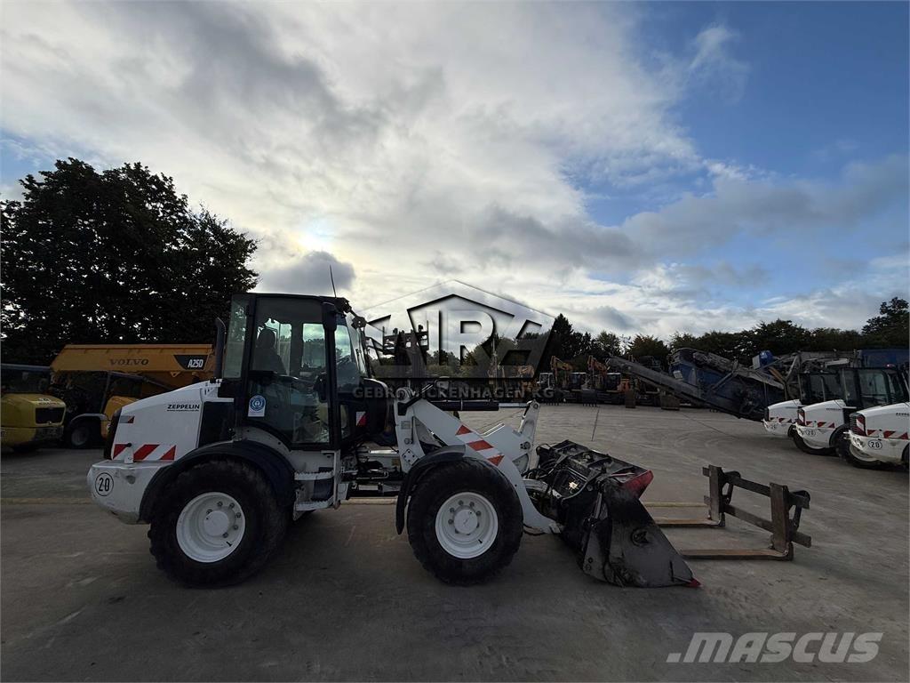 CAT 908M Tekerlekli yükleyiciler