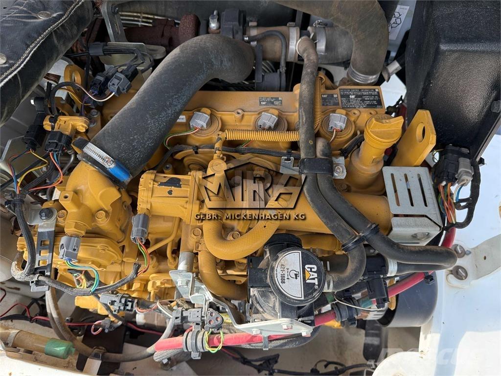 CAT 908M Tekerlekli yükleyiciler