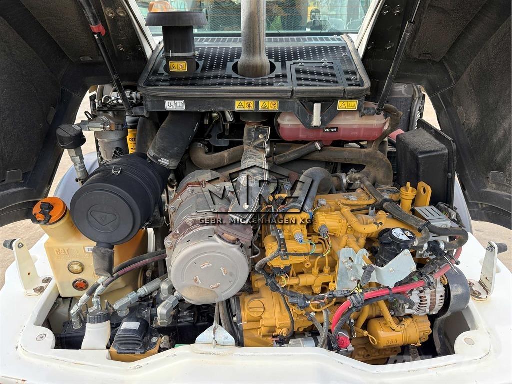 CAT 908M Tekerlekli yükleyiciler