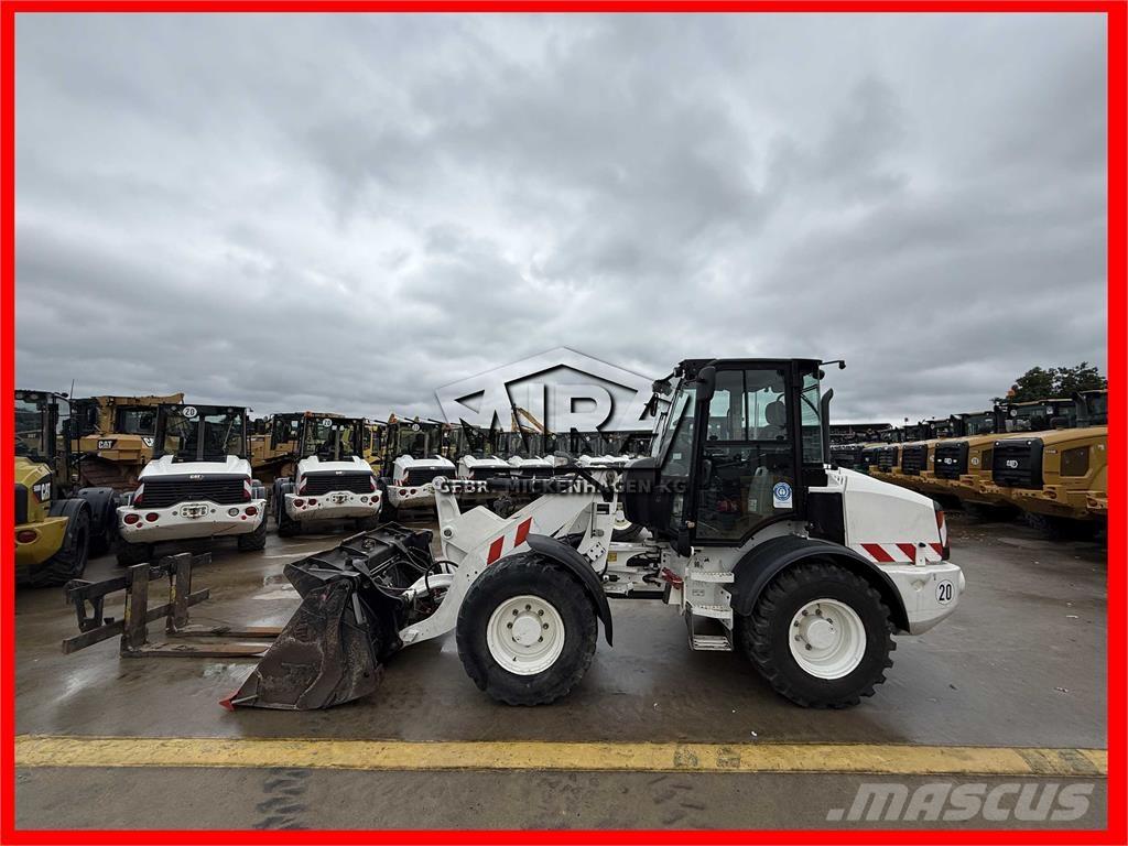 CAT 908M Tekerlekli yükleyiciler