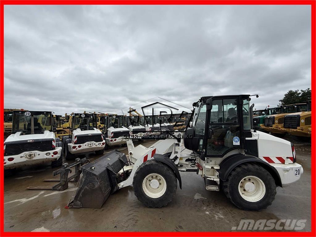 CAT 908M Tekerlekli yükleyiciler