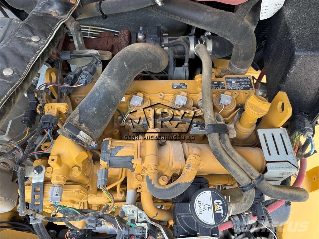 CAT 908M Tekerlekli yükleyiciler