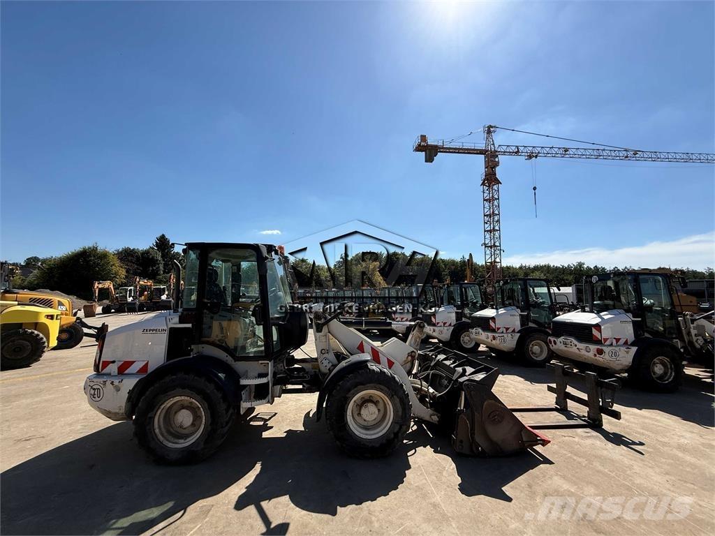 CAT 908M Tekerlekli yükleyiciler