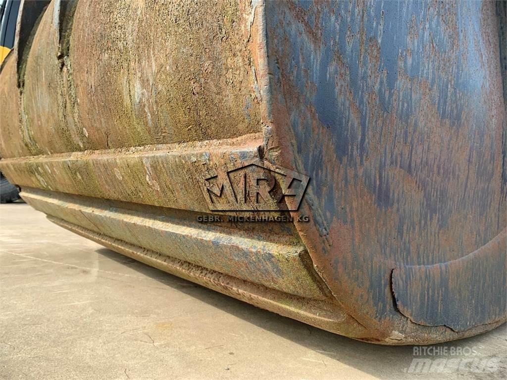 Komatsu 1800 mm Beko kepçeleri
