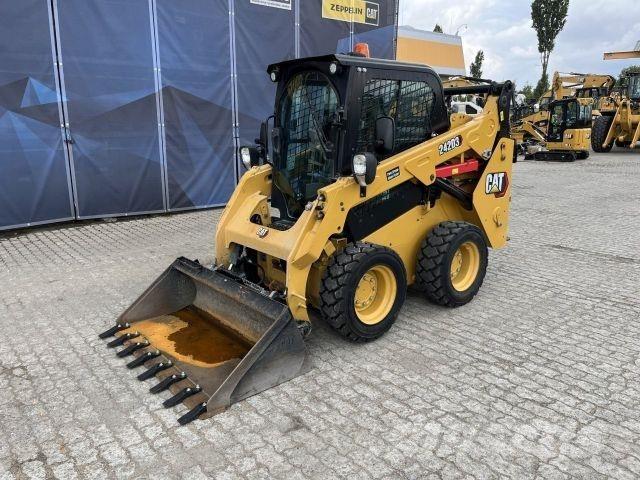 CAT 242D3 Diger