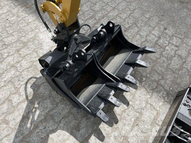 CAT 300.9D Diger