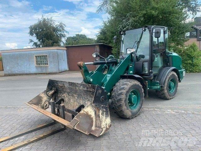CAT 906 M Tekerlekli yükleyiciler