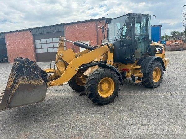 CAT 908 Tekerlekli yükleyiciler