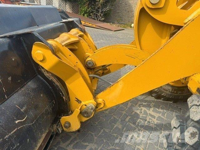 CAT 914M Tekerlekli yükleyiciler