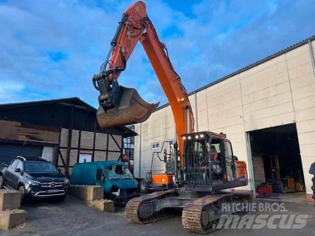 Doosan DX 225 LC-5 Paletli ekskavatörler
