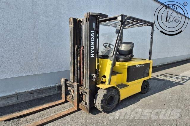 Hyundai 30B-7 Elektrikli forkliftler